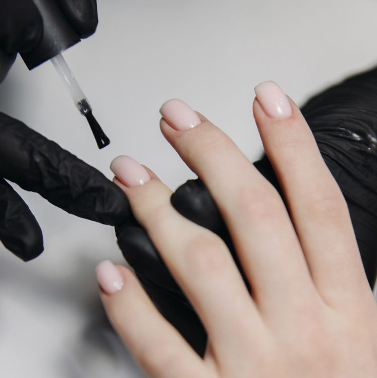 Покрытие лаком