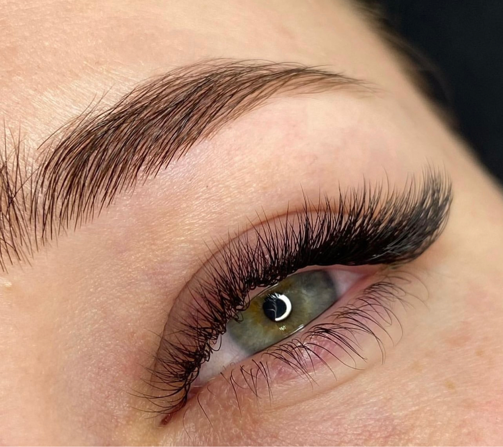 Наращивание ресниц 2D