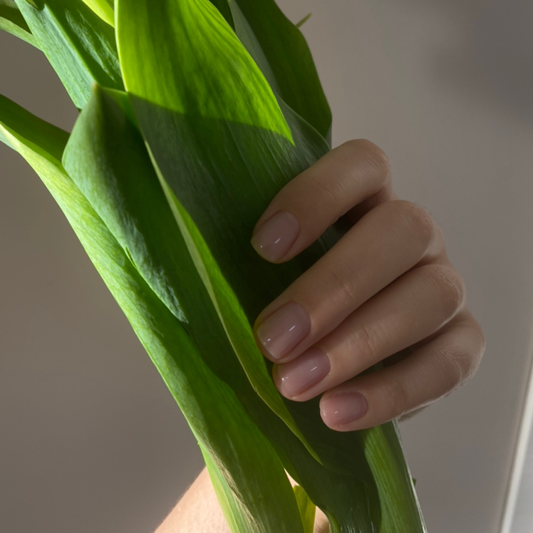 Пилочный маникюр без покрытия