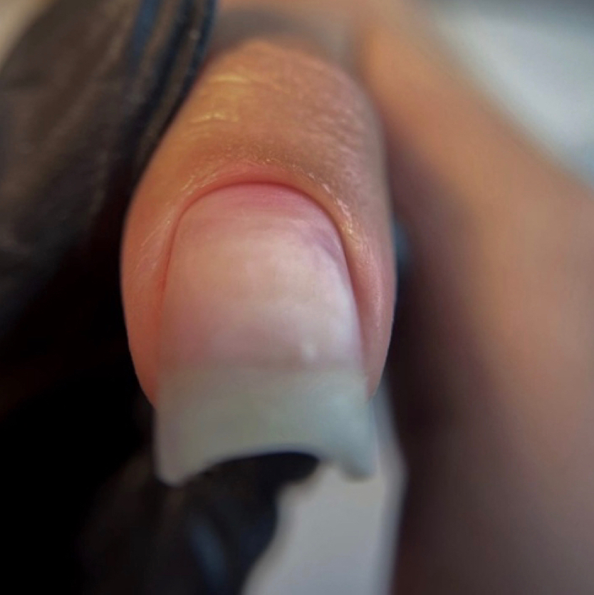 Маникюр без покрытия