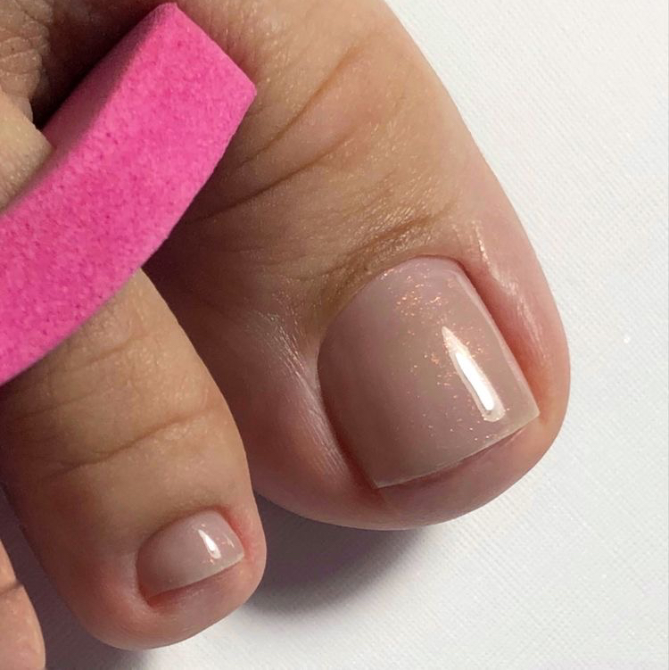 смарт-педикюр с покрытием лак