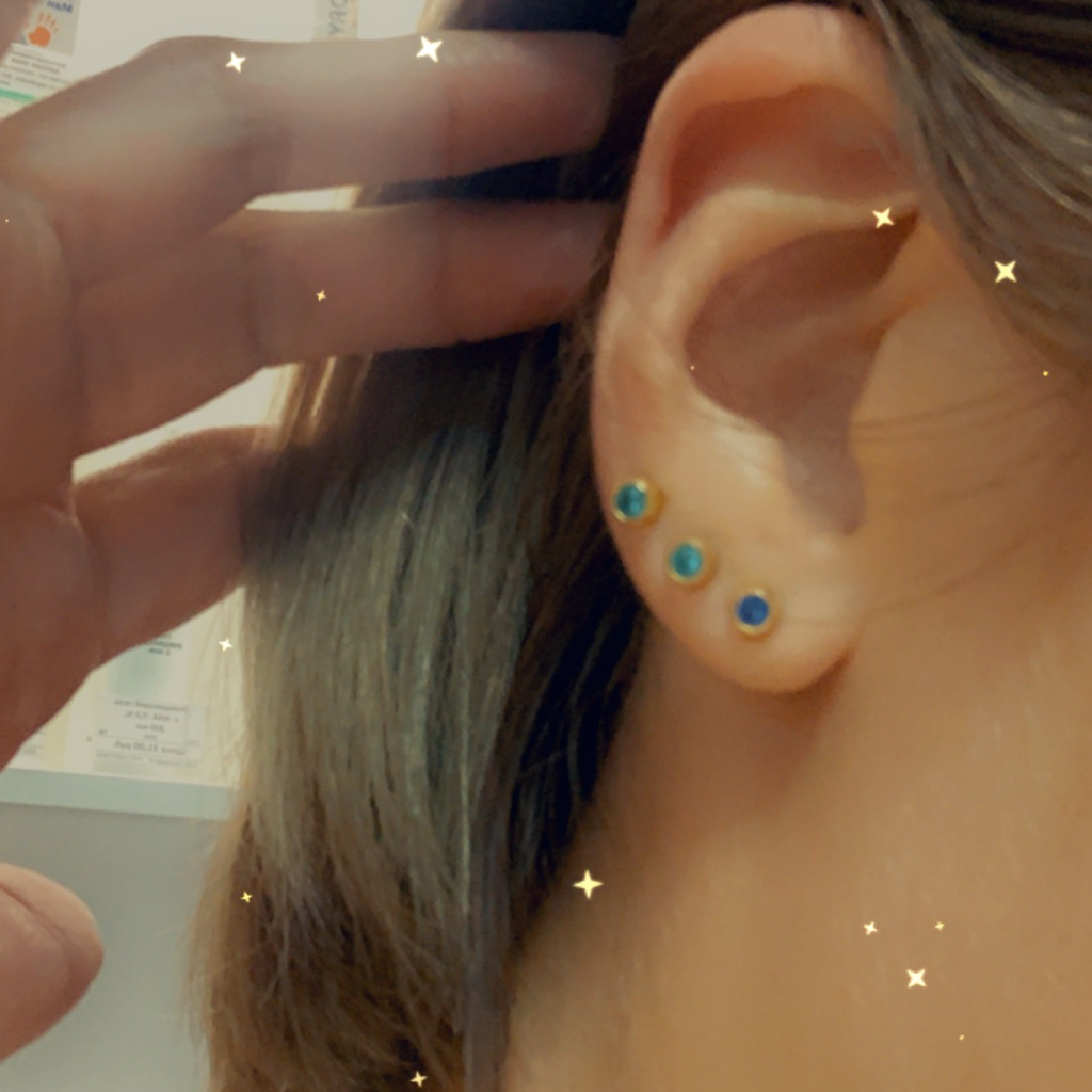 Прокол мочек ушей