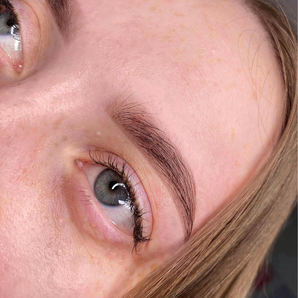 Оформление + окрашивание бровей