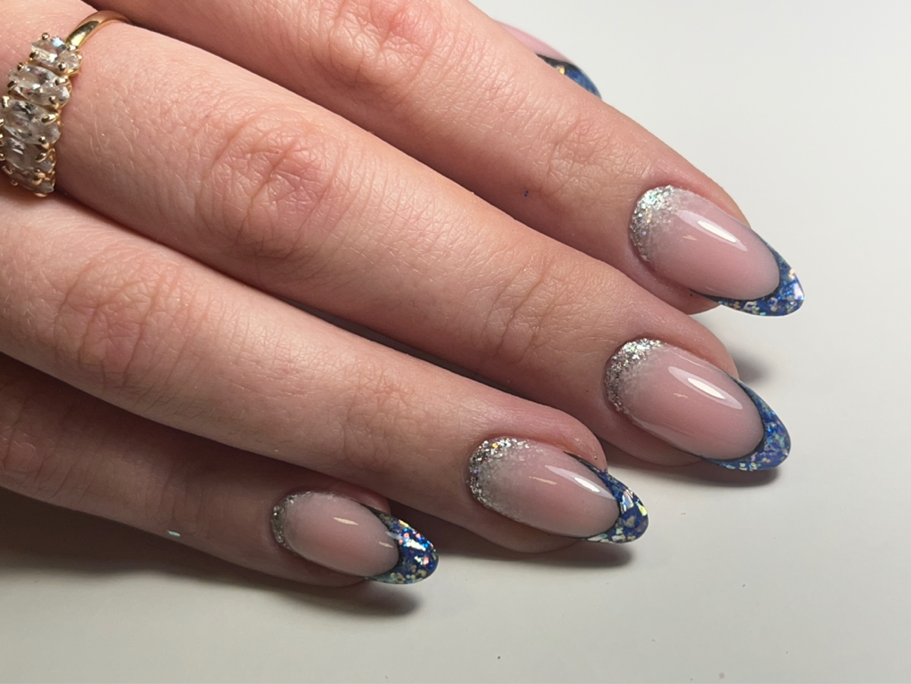 Наращивание «Выкладной френч» на свою длину