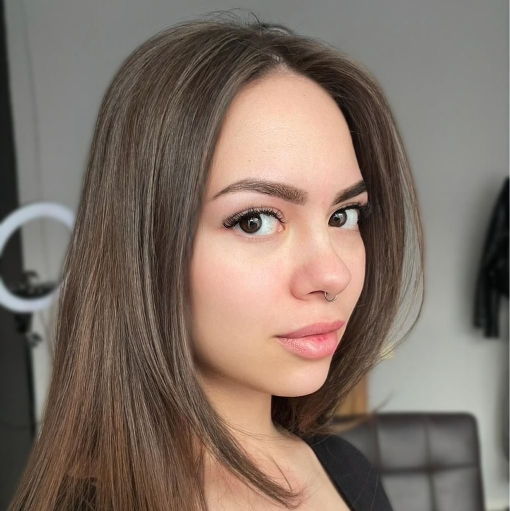 Окрашивание и коррекция бровей хной/краской