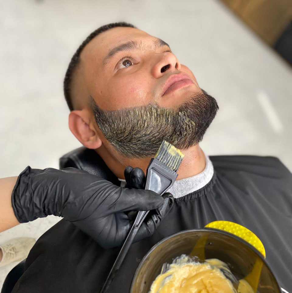 Окрашивание бороды и усов