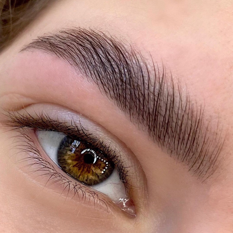 Ламинирование бровей (+коррекция с окрашиванием)