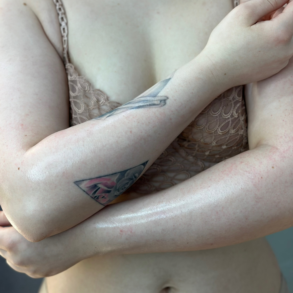 Руки до локтя