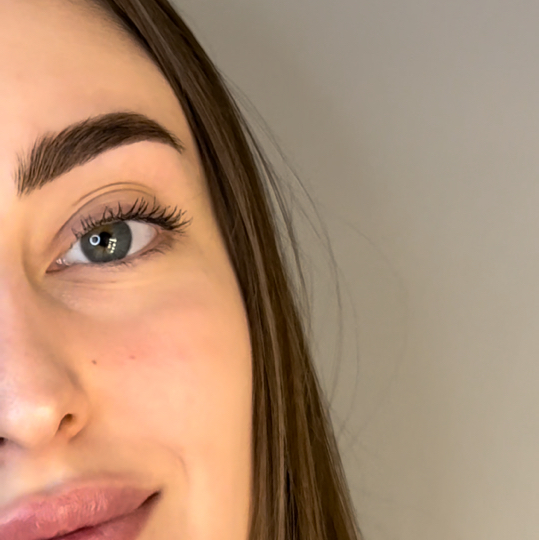 Окрашивание бровей