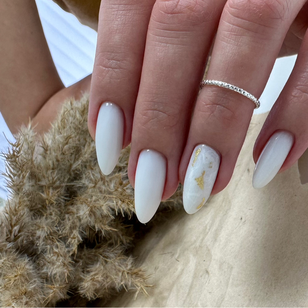 Маникюр с покрытием