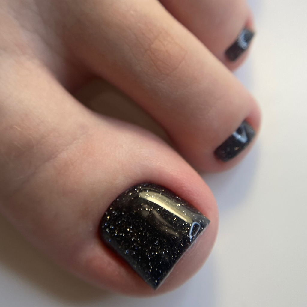 Педикюр пальчиков с покрытием гель лак