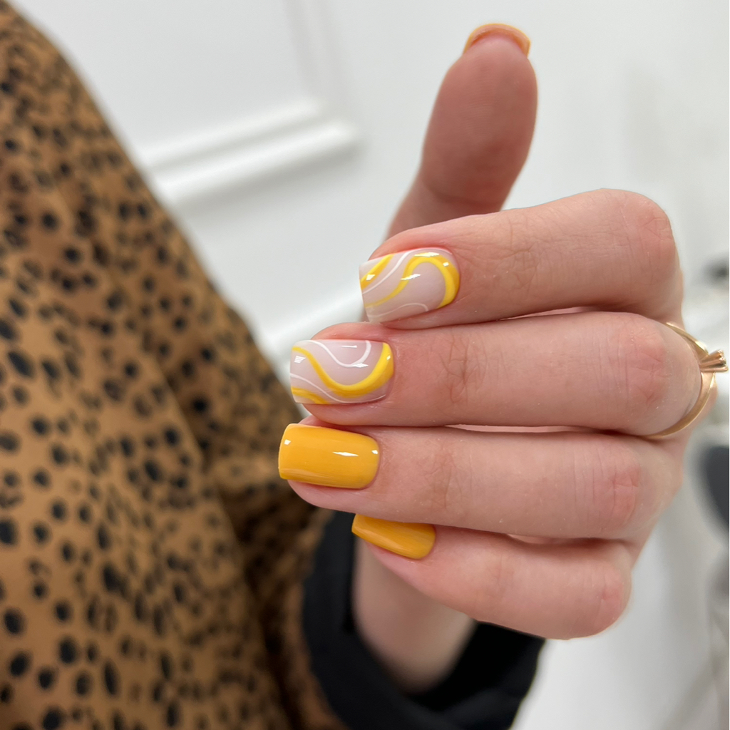 Снятие + маникюр с дизайном LIGHT (втирка, слайдеры, блестки)