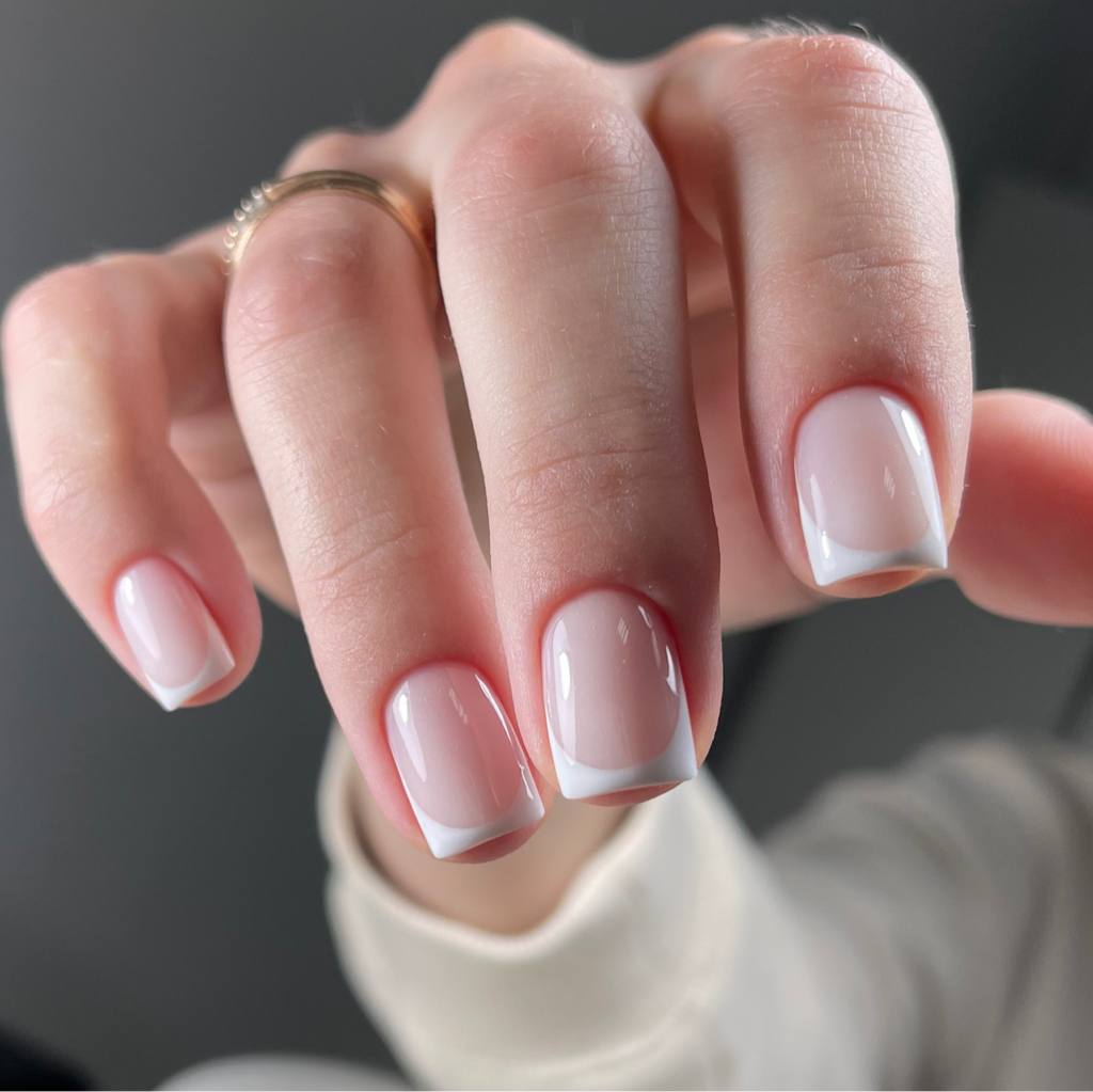 Маникюр с покрытием