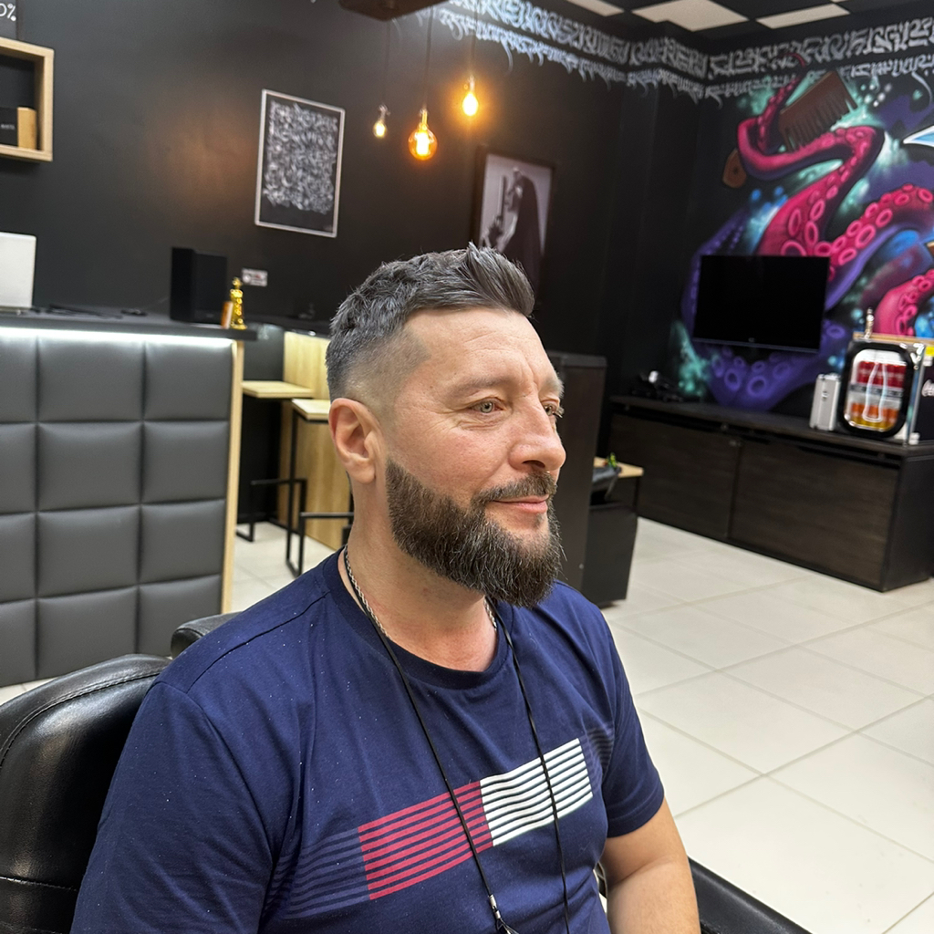 Мужская стрижка + оформление бороды