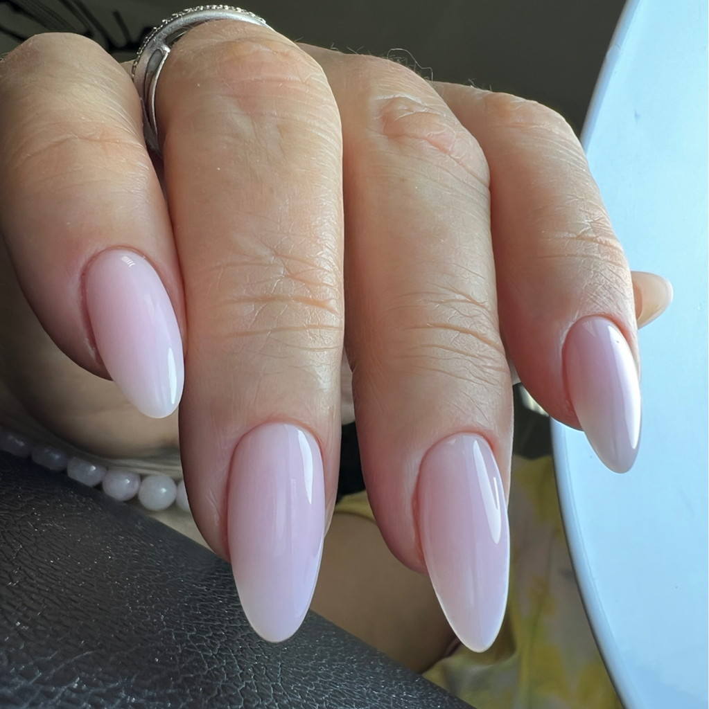 Наращивание ногтей