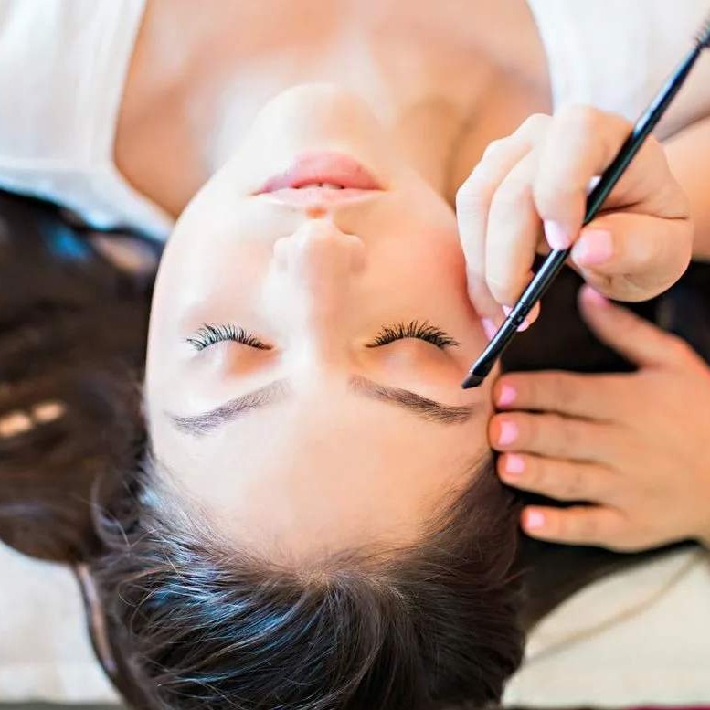 Окрашивание ресниц, бровей