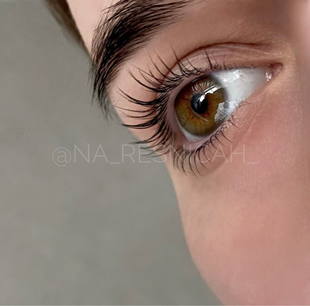 Окрашивание ресниц краской