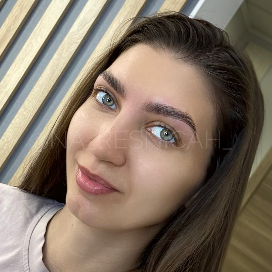 Долговременная укладка бровей с коррекцией БЕЗ окрашивания