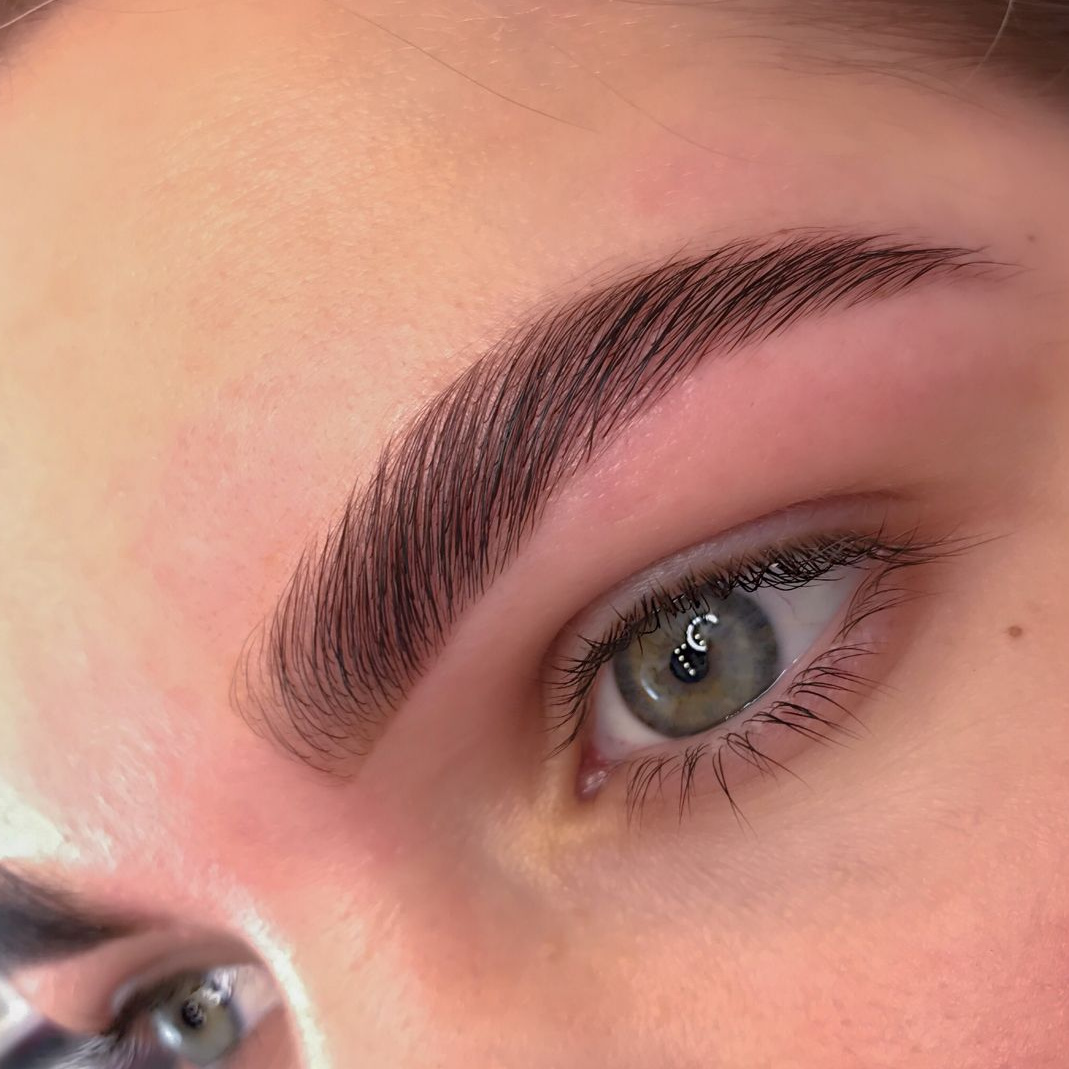 Ламинирование бровей