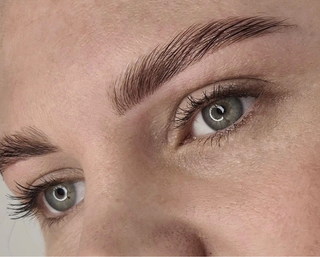 Natural brows (ламинирование, окрашивание и коррекция бровей)
