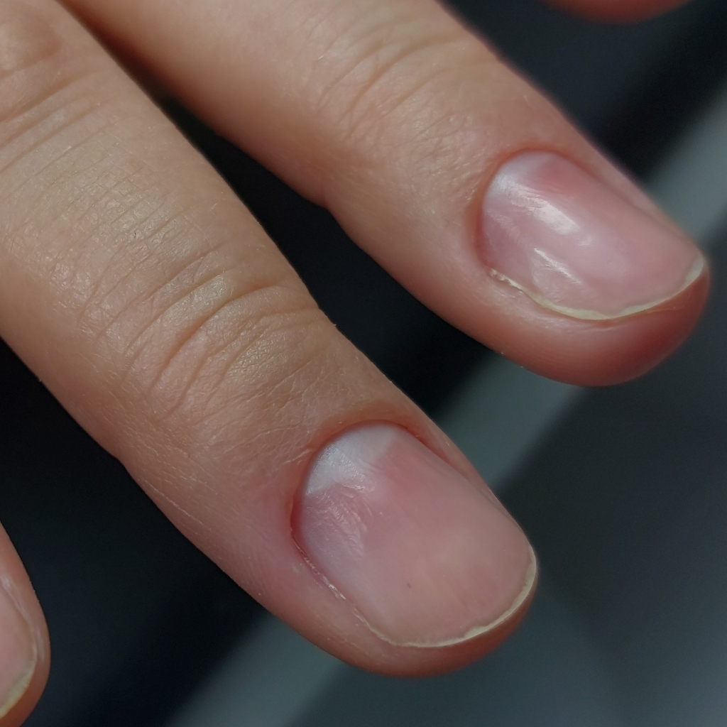 Маникюр без покрытия