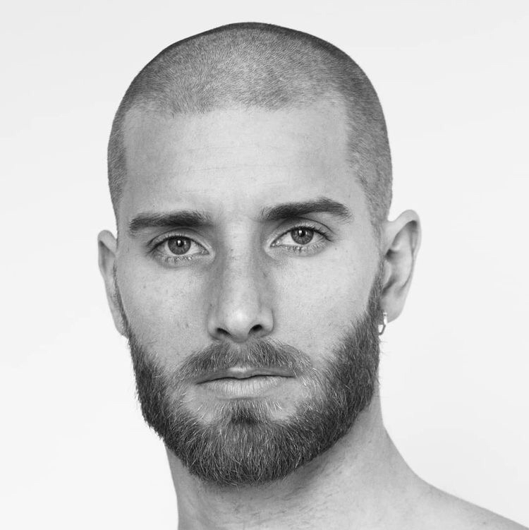 2. Стрижка под одну насадку