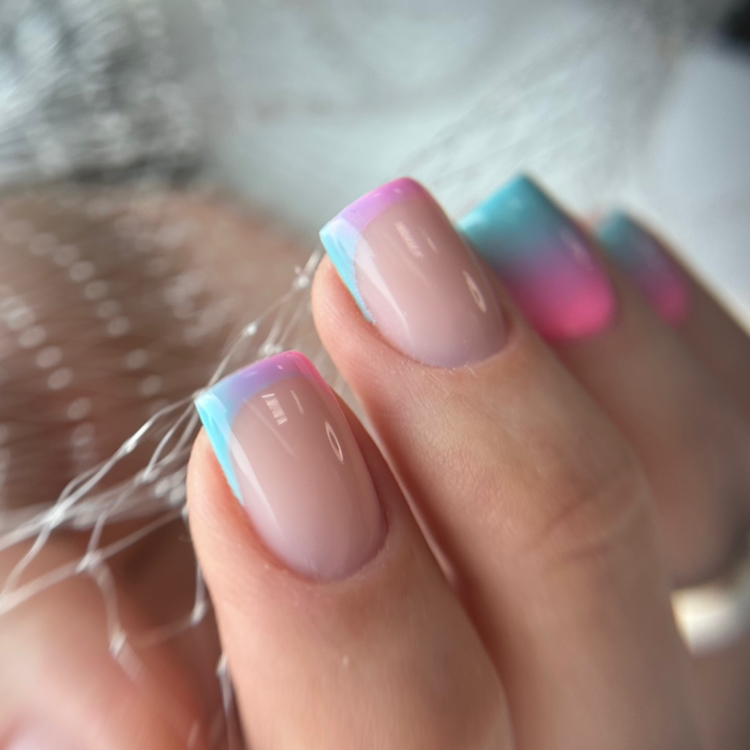 Наращивание ногтей