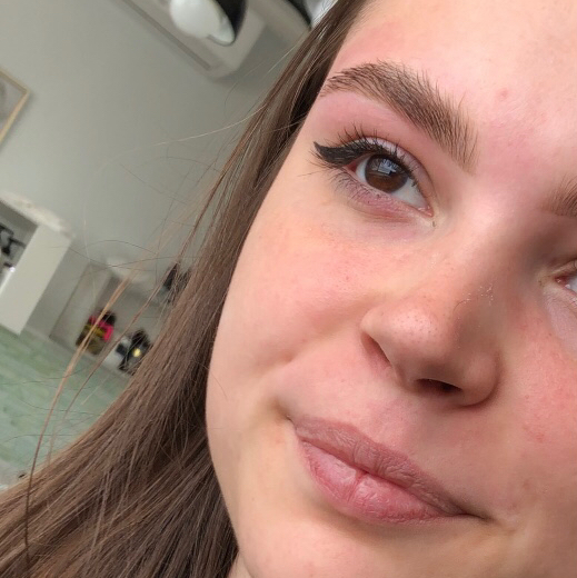 Осветление бровей, коррекция пинцетом и окрашивание