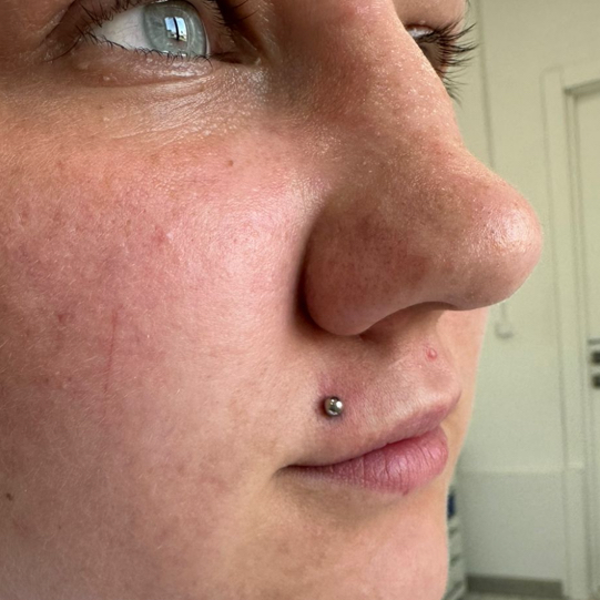 Пирсинг губы (Монро, Мадонна)