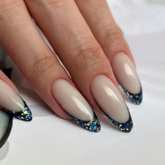 Max-коррекция (для длинных ногтей)  Снятие  Укрепление  Достраивание ровной/четкой формы