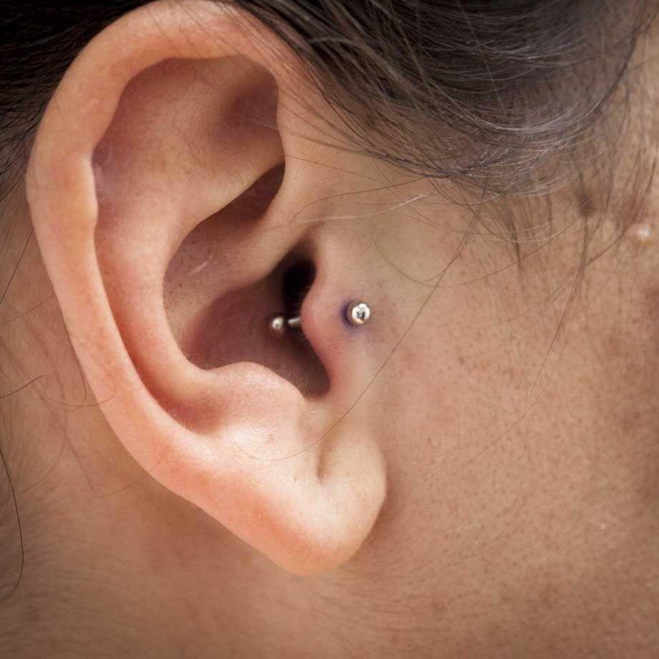 Прокол  козелка уха Трагус|Tragus