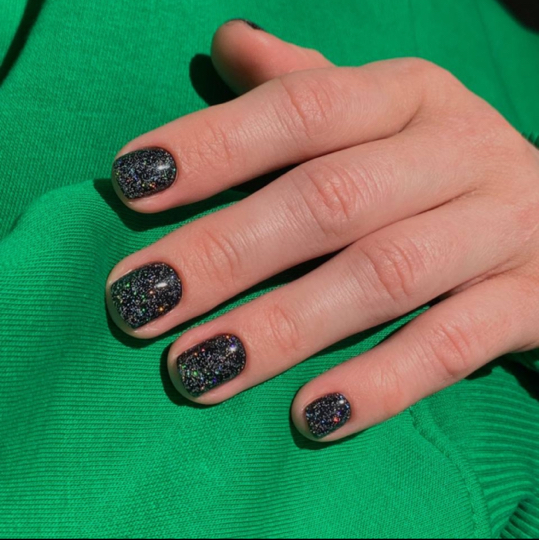 Покрытие лаком