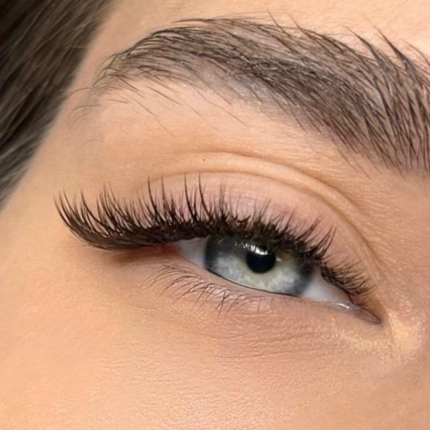 Экспресс наращивание ресниц