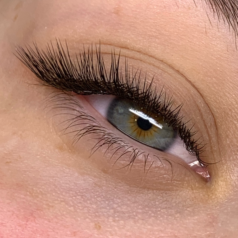 Классическое наращивание ресниц