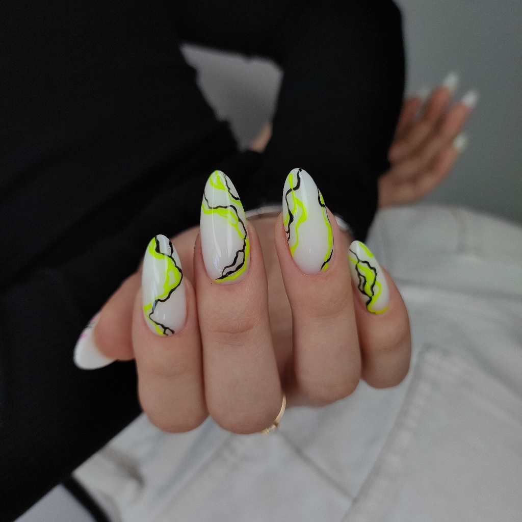 Маникюр с покрытием (сложный дизайн)