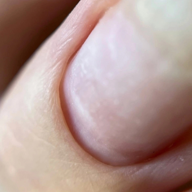 Маникюр без покрытия