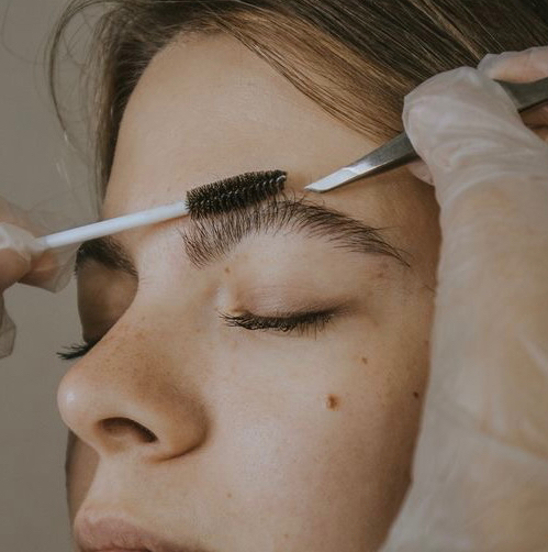 Коррекция бровей / пинцет /воск / тридинг