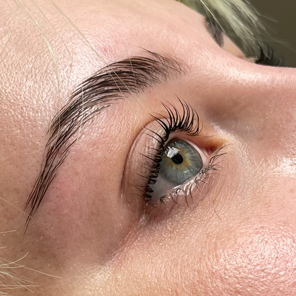 Окрашивание ресниц