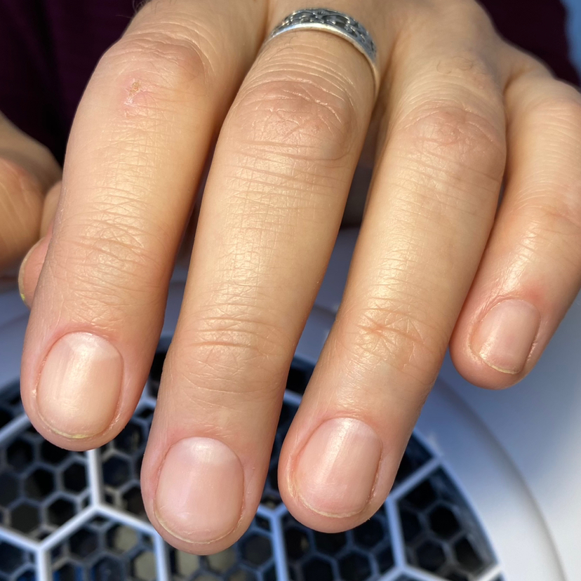 Маникюр без покрытия