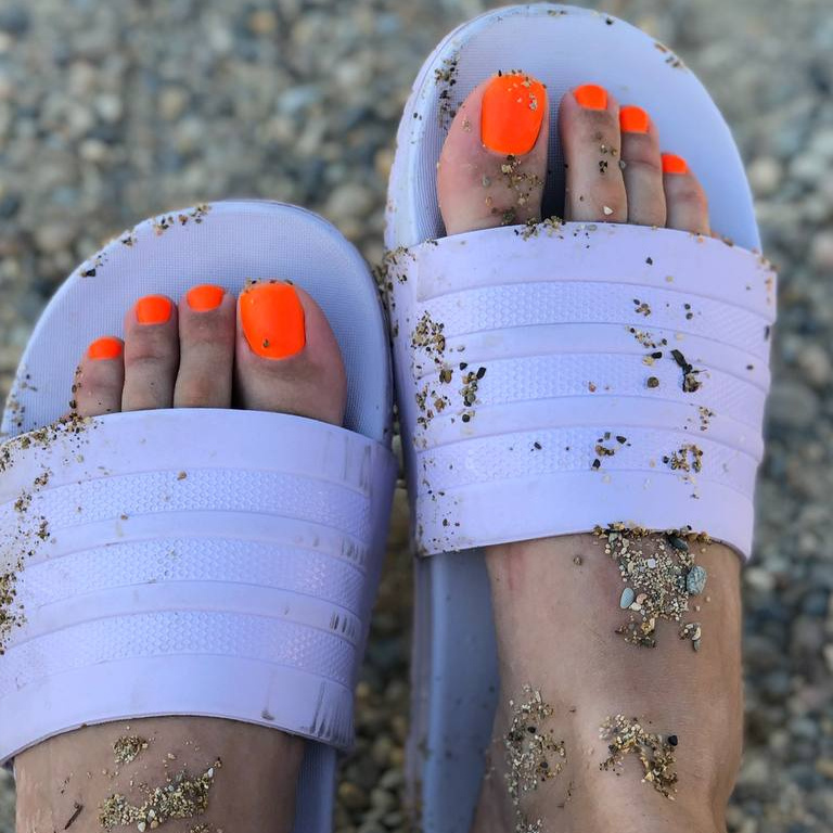 Препаратный педикюр + покрытие гель-лаком LUXIO|Mystique