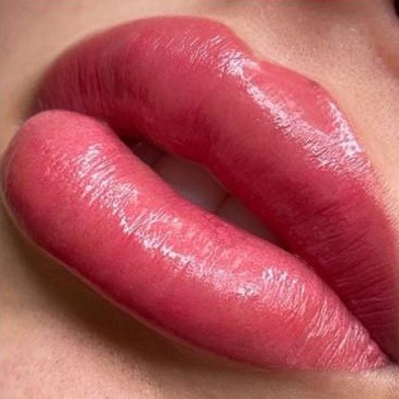 Коррекция перманентного макияжа губ