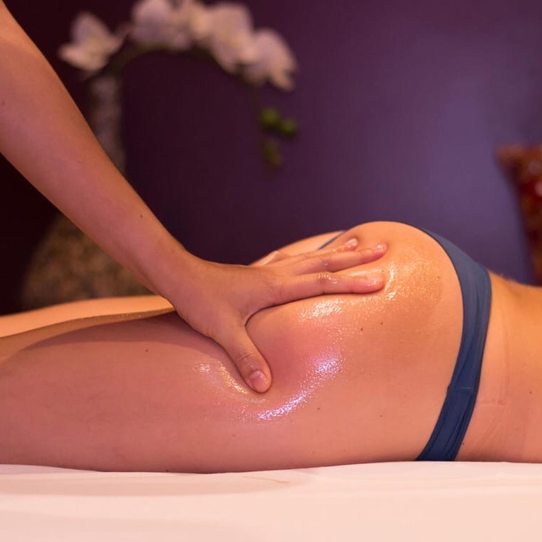 Медовый массаж (ягодицы, бёдра, икры)