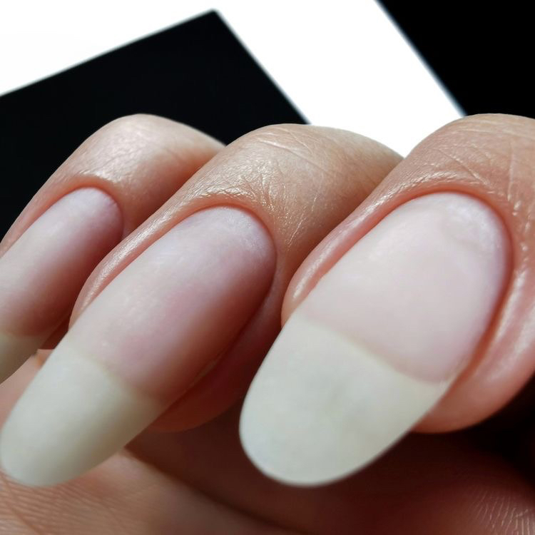 Маникюр без покрытия