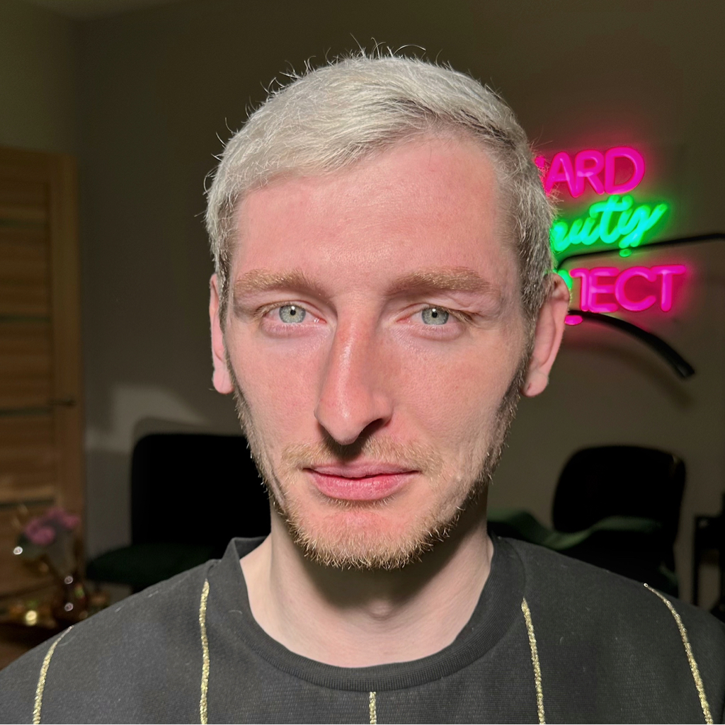 Мужская коррекция бровей