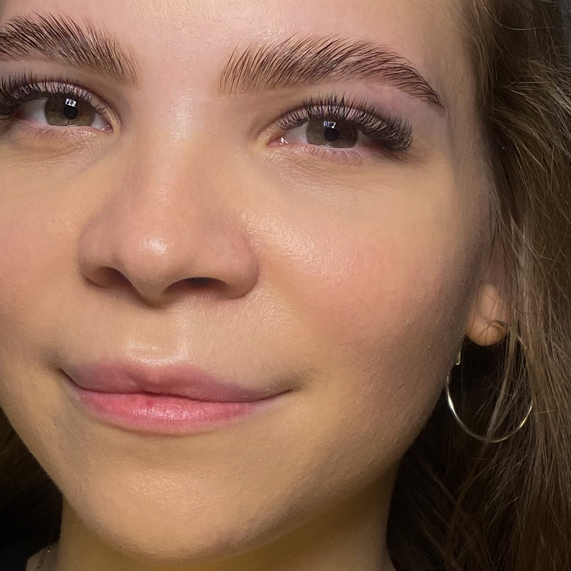 Ламинирование бровей полный  комплекс