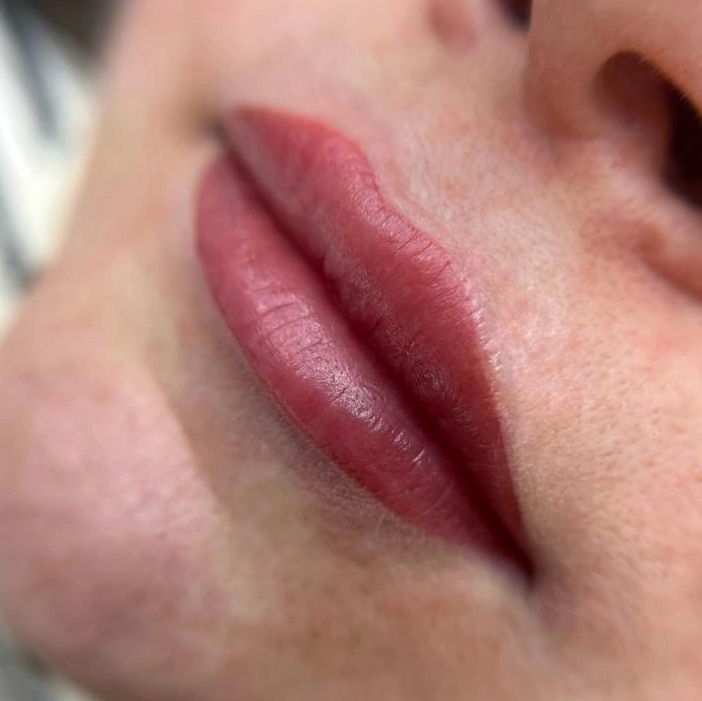 Перманентный макияж губ (коррекция)