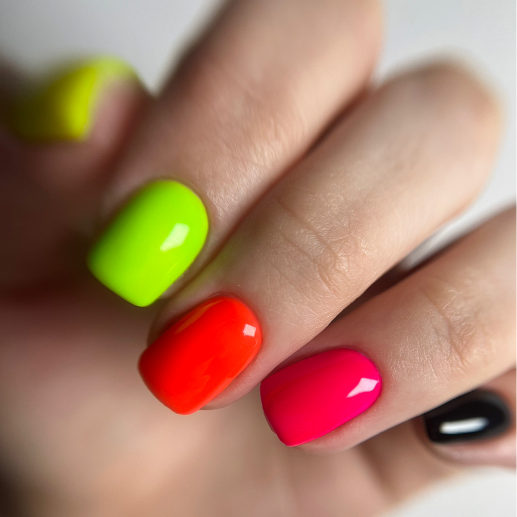 Маникюр с покрытием гель-лак