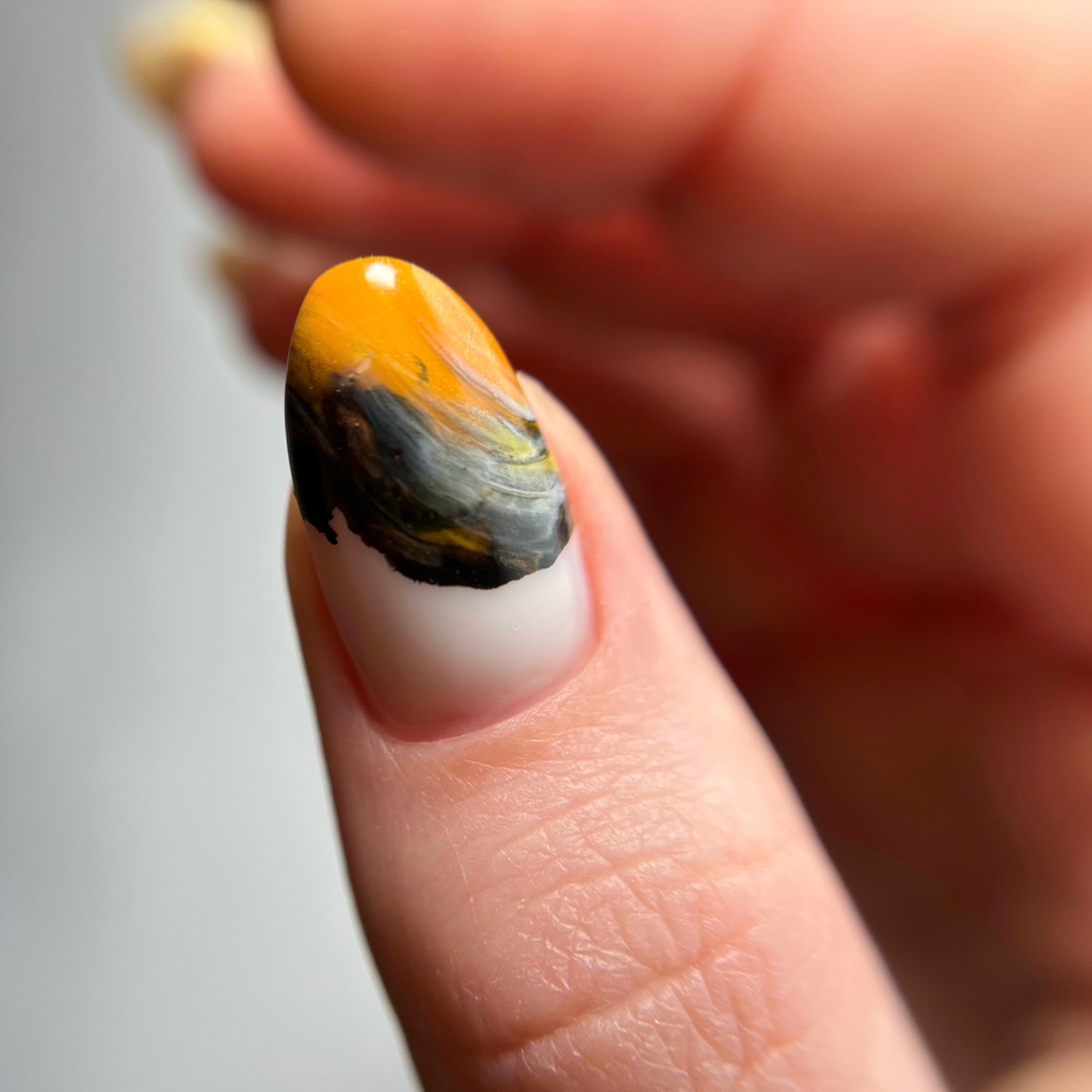 Ремонт одного ногтя