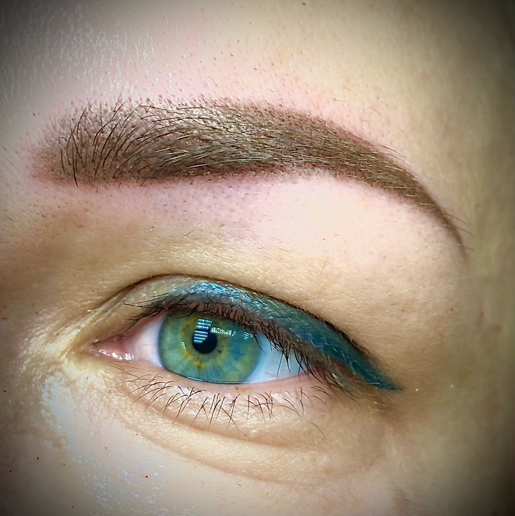 Веки + брови +губы = -30% от всей стоимости !Сделай  три процедуры за один раз и получи  скидку 30%!