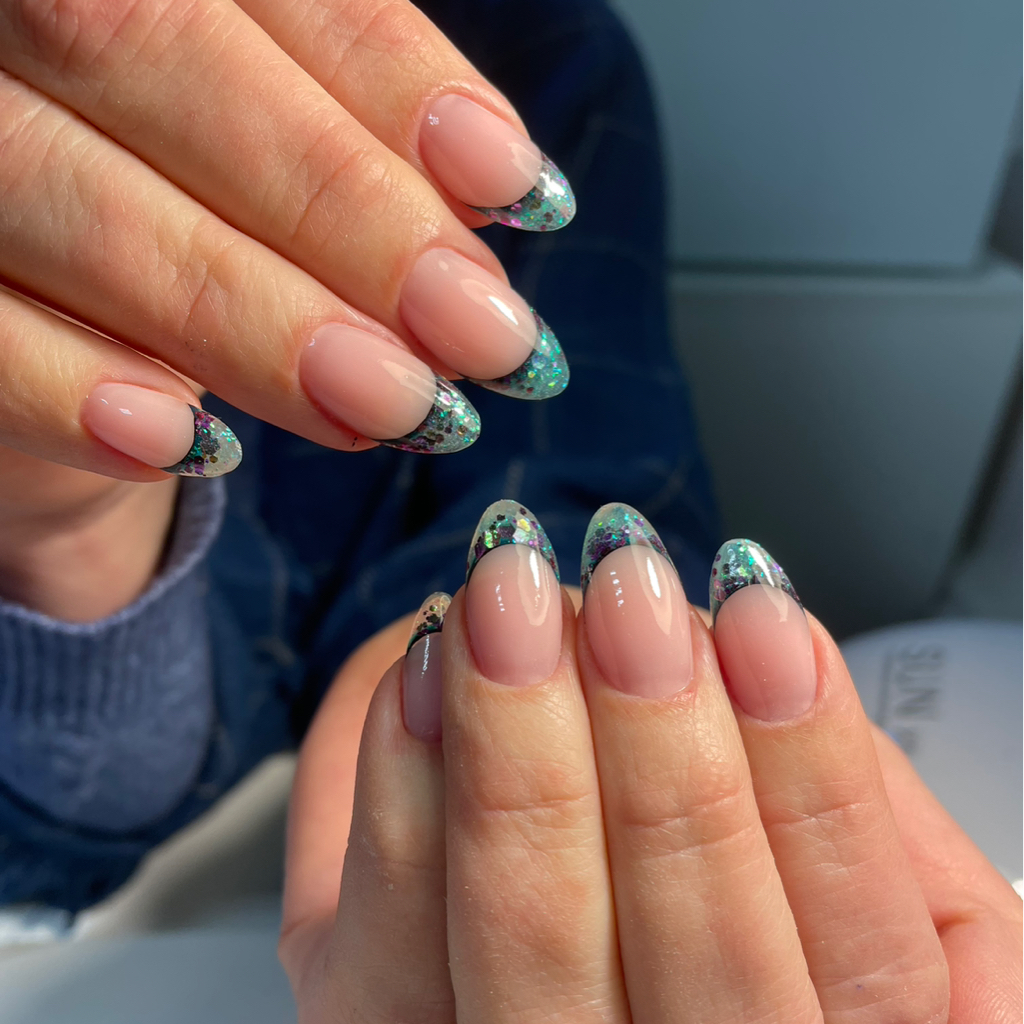 Наращивание ногтей